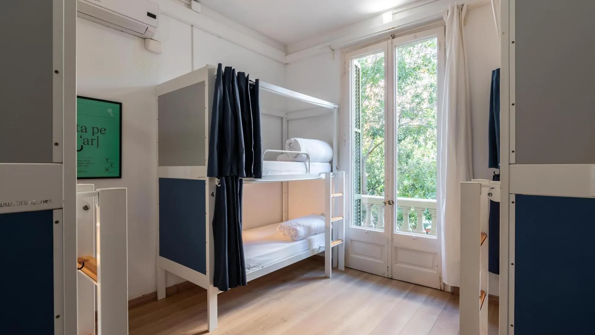 The Central House Barcelona Gracia Hostel