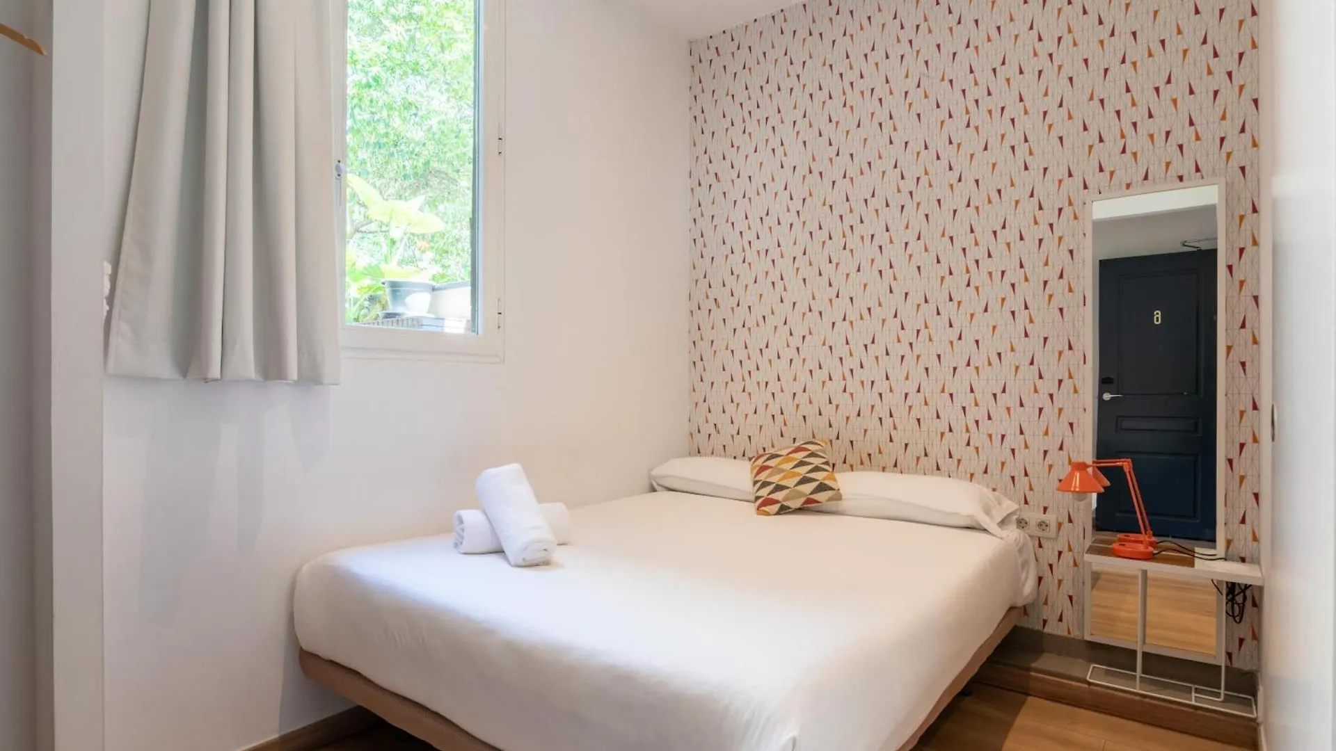 The Central House Barcelona Gracia Hostel