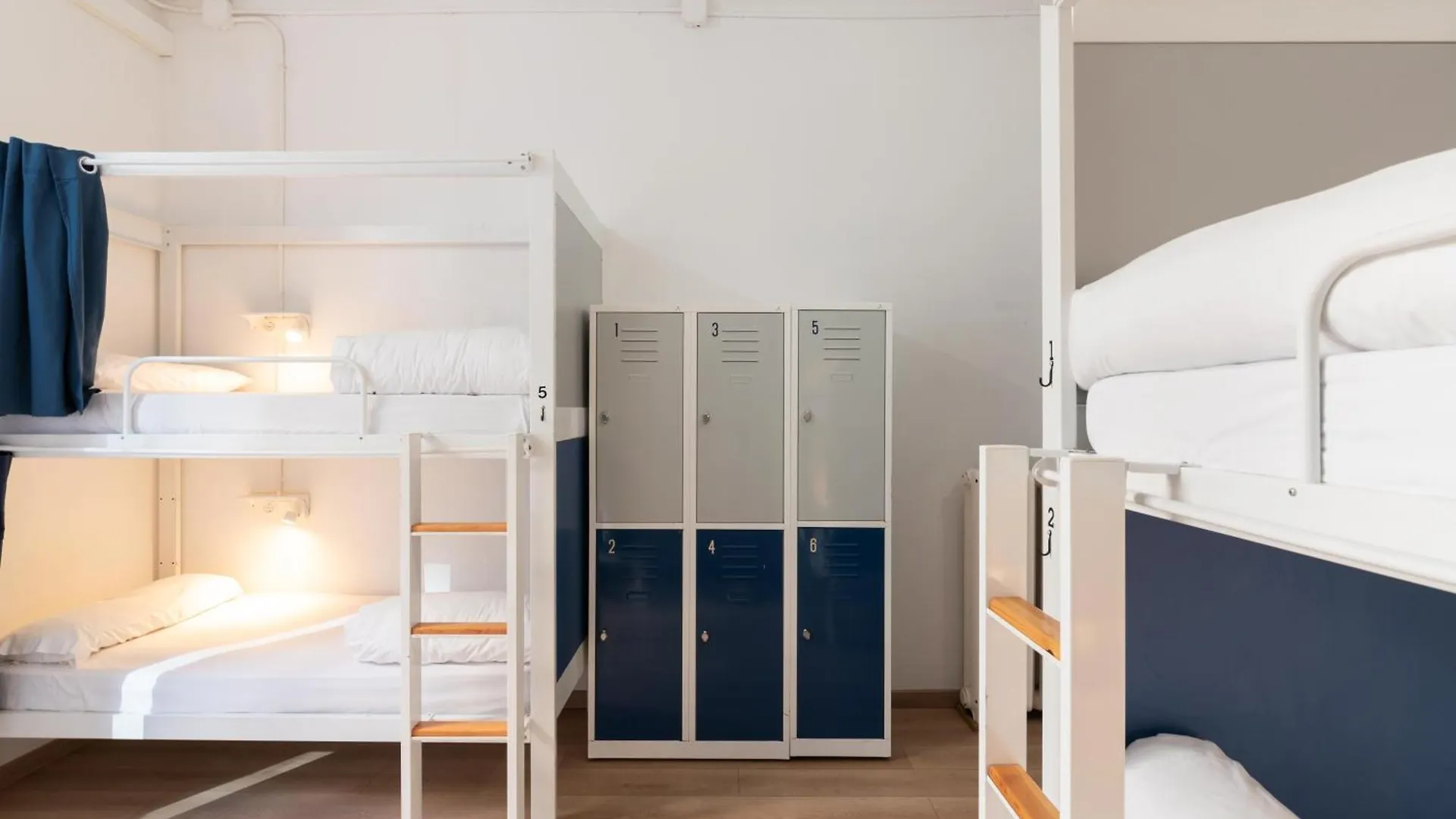 The Central House Barcelona Gracia 0*,  İspanya