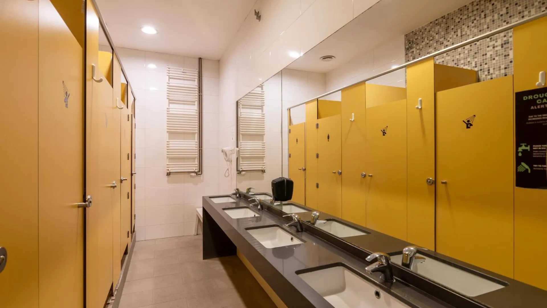 The Central House Barcelona Gracia Spanje