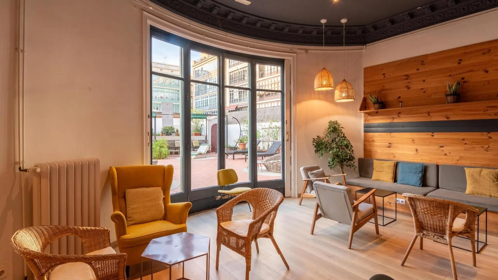 The Central House Barcelona Gracia Ostello